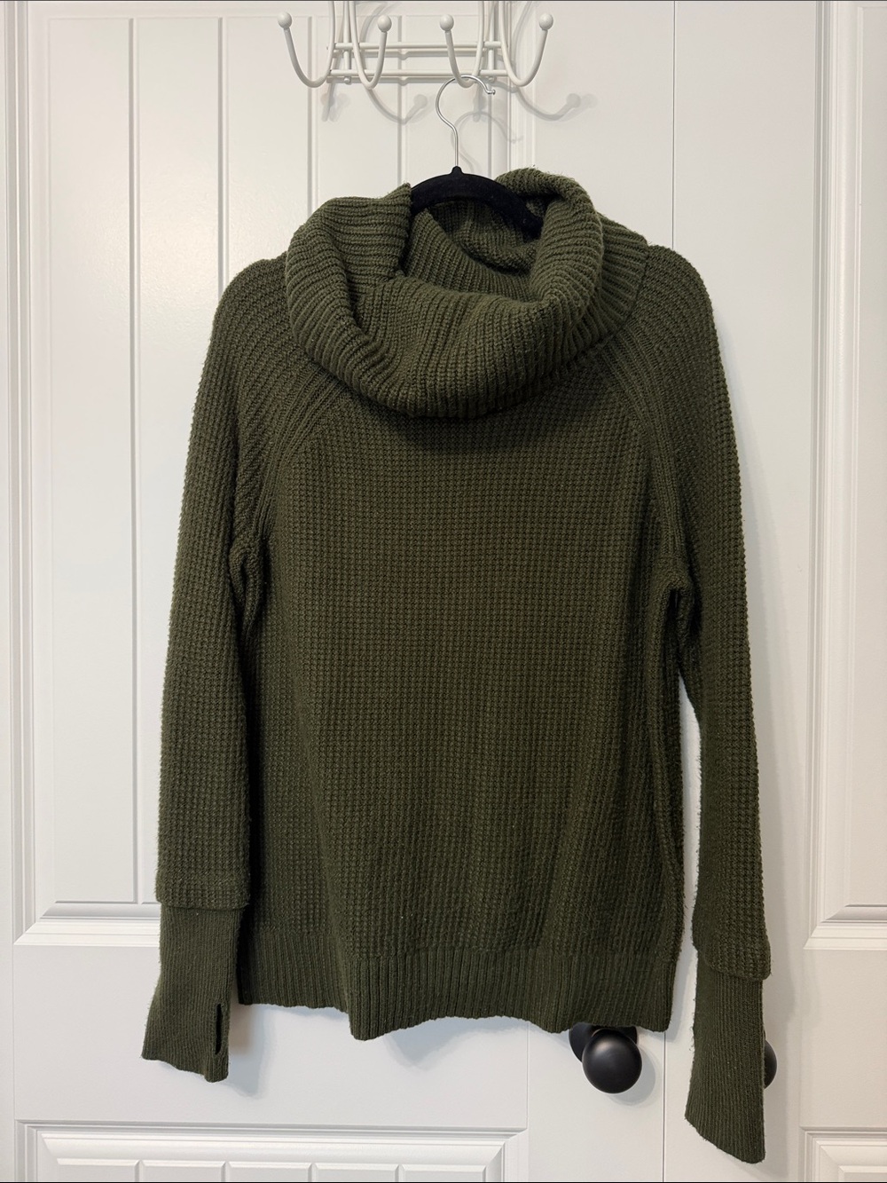 Market & Spruce Olive Green Cowl Neck Sweater EUC